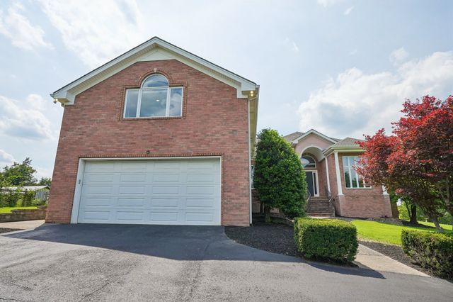 658 Hickory Ridge Rd, Gallatin, TN 37066