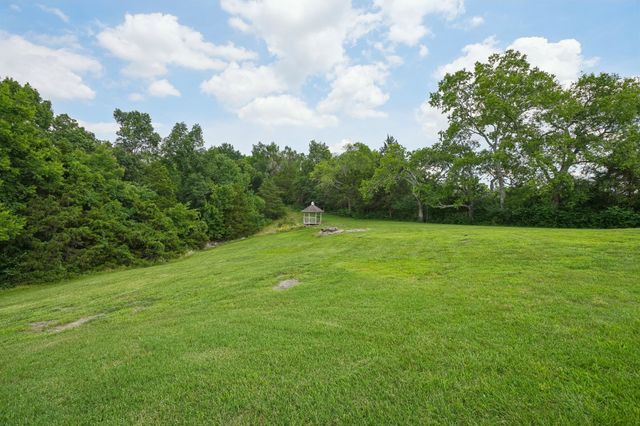 658 Hickory Ridge Rd, Gallatin, TN 37066