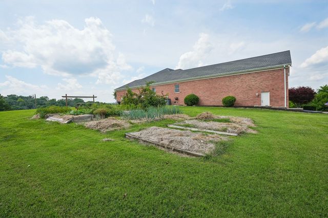 658 Hickory Ridge Rd, Gallatin, TN 37066