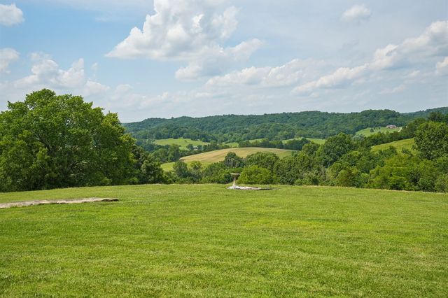 658 Hickory Ridge Rd, Gallatin, TN 37066
