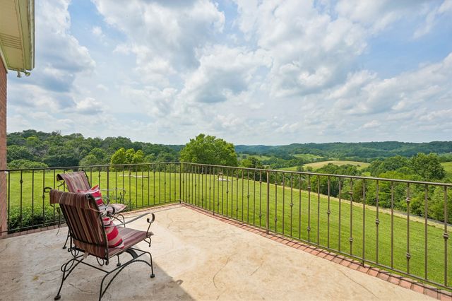 658 Hickory Ridge Rd, Gallatin, TN 37066