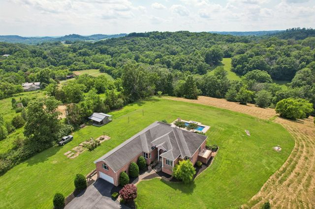 658 Hickory Ridge Rd, Gallatin, TN 37066