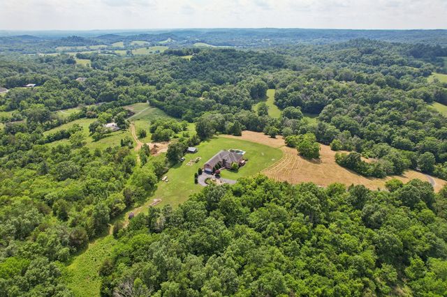 658 Hickory Ridge Rd, Gallatin, TN 37066