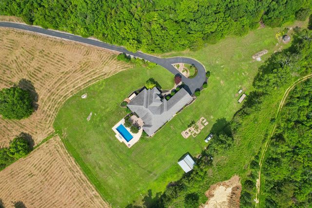 658 Hickory Ridge Rd, Gallatin, TN 37066