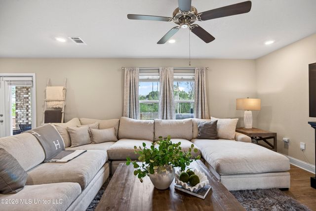 5438 Leeds Lane, Biloxi, MS 39532