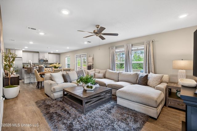 5438 Leeds Lane, Biloxi, MS 39532