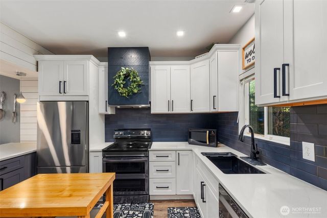 4706 Mill Pond Drive SE #1302, Auburn, WA 98092