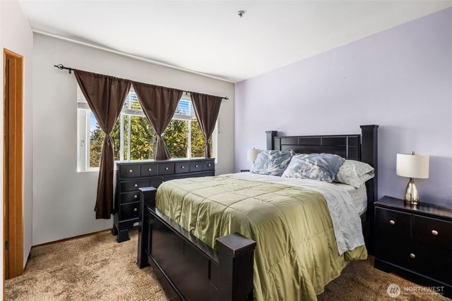 4706 Mill Pond Drive SE #1302, Auburn, WA 98092
