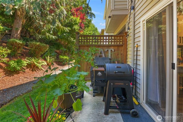4706 Mill Pond Drive SE #1302, Auburn, WA 98092