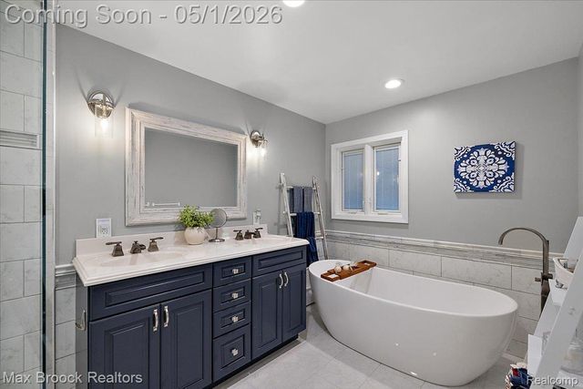 3650 Covert Road, Waterford Charter Township, MI 48328