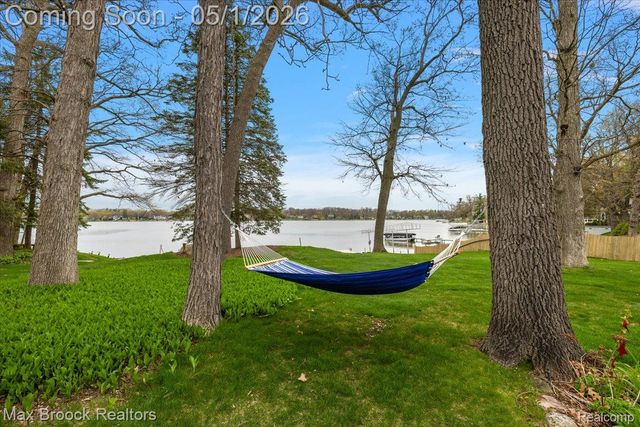 3650 Covert Road, Waterford Charter Township, MI 48328