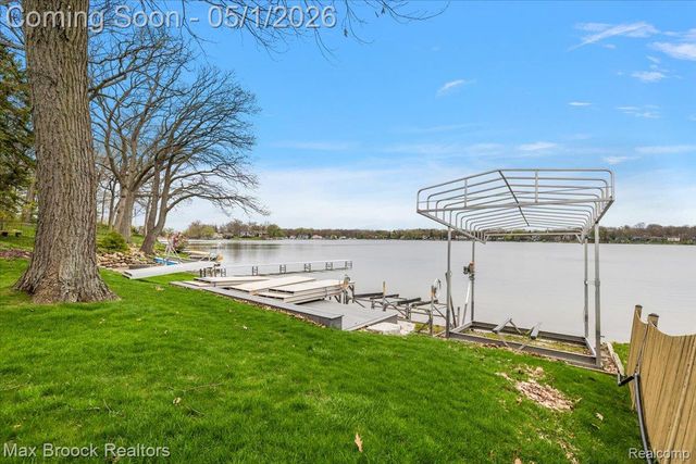 3650 Covert Road, Waterford Charter Township, MI 48328