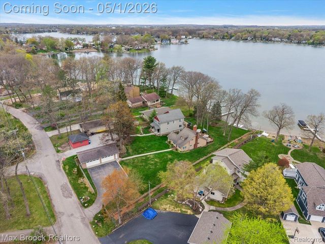 3650 Covert Road, Waterford Charter Township, MI 48328