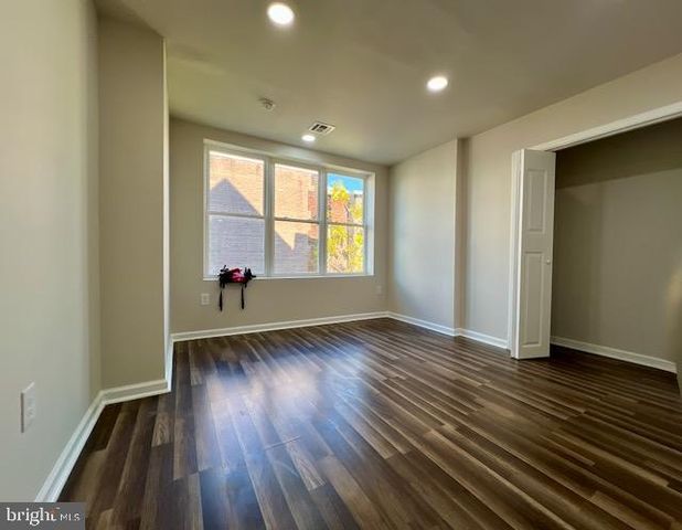 1329 W ROOSEVELT BLVD, Philadelphia, PA 19140