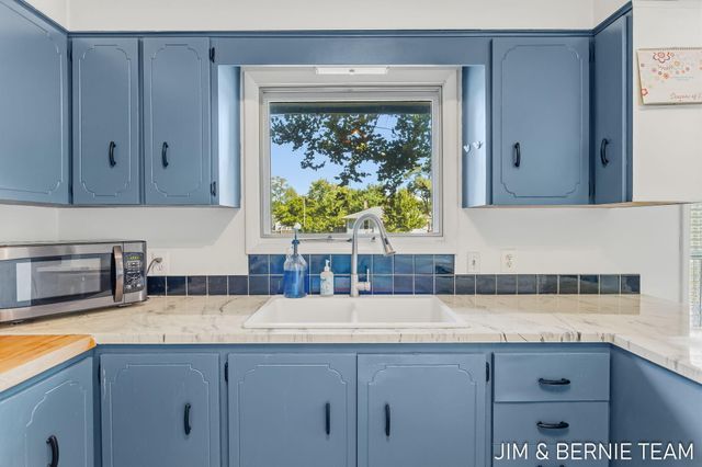 345 Harp Street Se, City Of Kentwood, MI 49548