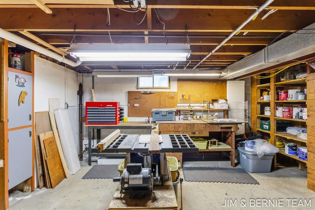 345 Harp Street Se, City Of Kentwood, MI 49548