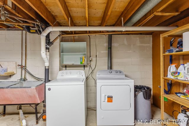 345 Harp Street Se, City Of Kentwood, MI 49548