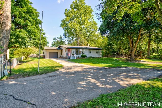 345 Harp Street Se, City Of Kentwood, MI 49548