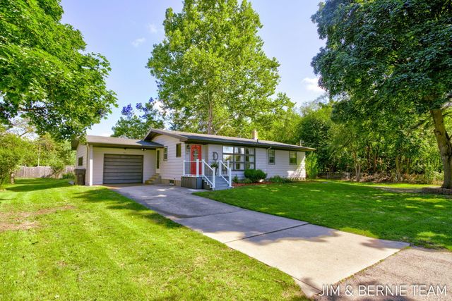 345 Harp Street Se, City Of Kentwood, MI 49548