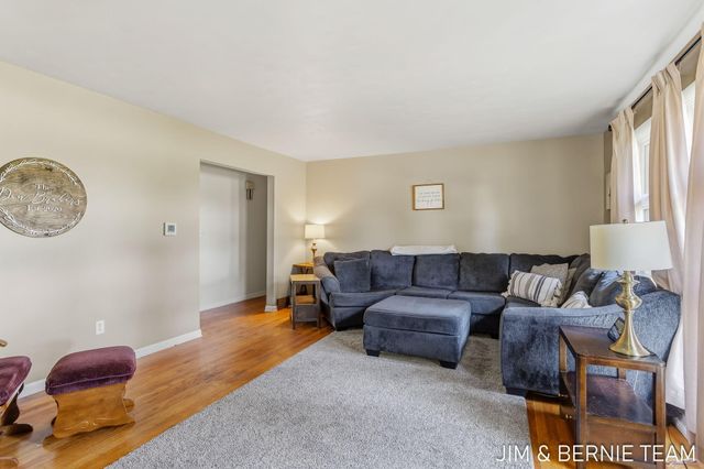 345 Harp Street Se, City Of Kentwood, MI 49548