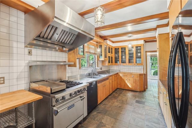 433 S Main Street, Poland, OH 44514