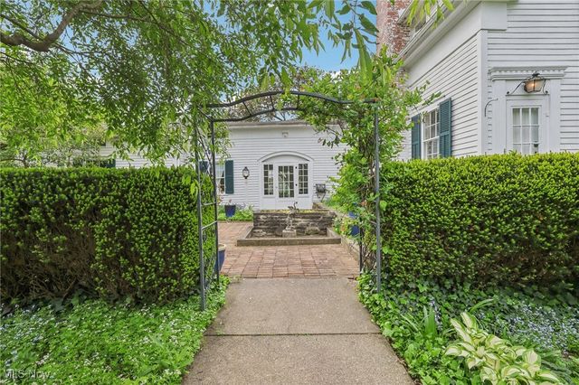 433 S Main Street, Poland, OH 44514