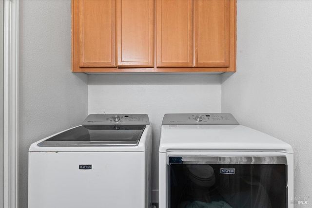 2348 Arista Ln, Santa Rosa, CA 95403