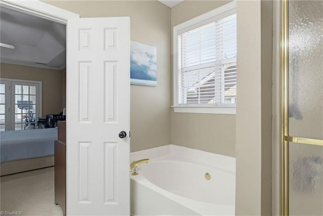4752 Barrington Place Court, Jamestown, NC 27282