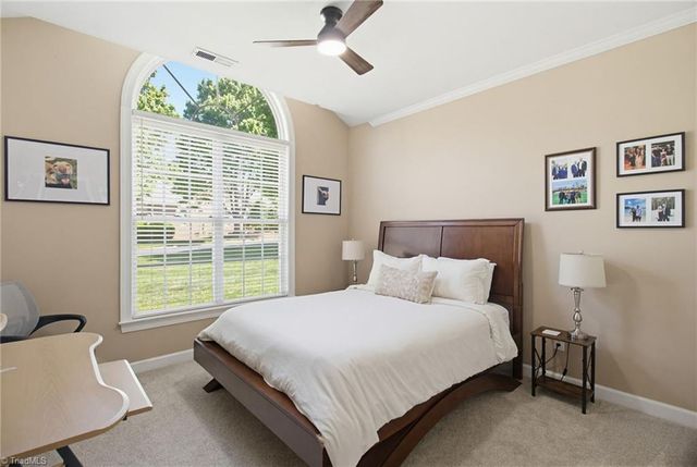 4752 Barrington Place Court, Jamestown, NC 27282