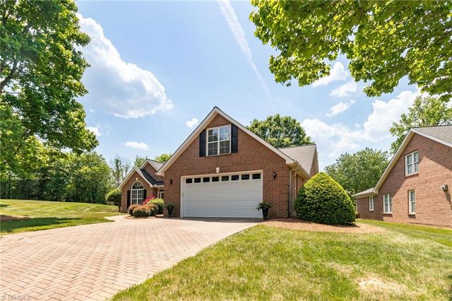 4752 Barrington Place Court, Jamestown, NC 27282