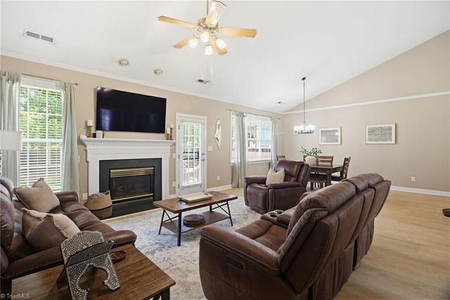 4752 Barrington Place Court, Jamestown, NC 27282