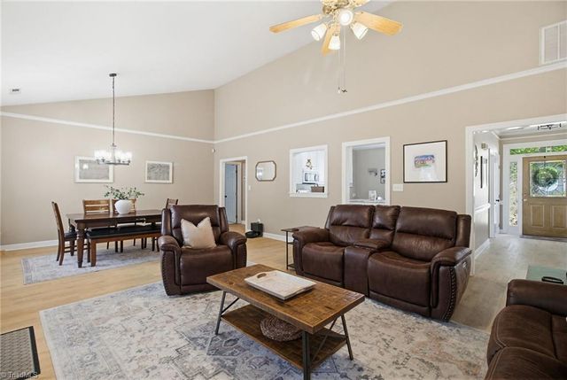 4752 Barrington Place Court, Jamestown, NC 27282