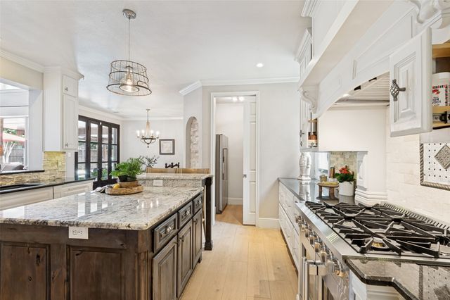 5820 Kingsbrook Drive, Plano, TX 75093