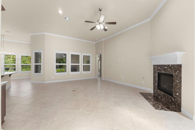 8 S Elderberry Trail, Montgomery, TX 77316