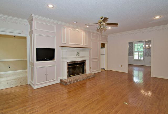 2223 Clearwater Point Drive, Seneca, SC 29672