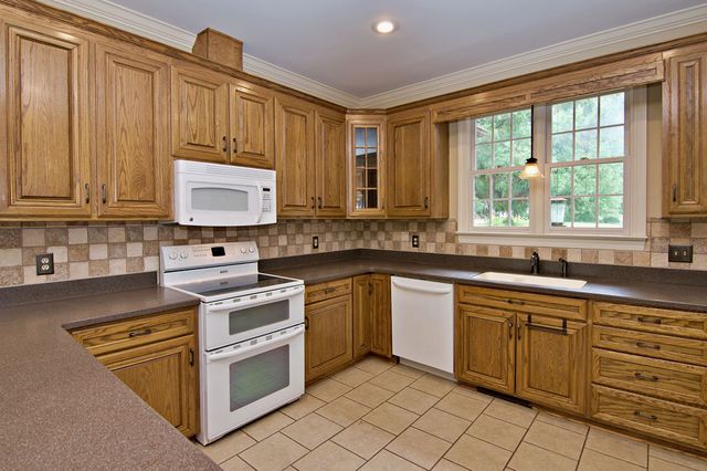 2223 Clearwater Point Drive, Seneca, SC 29672