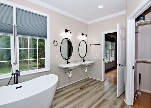 2223 Clearwater Point Drive, Seneca, SC 29672