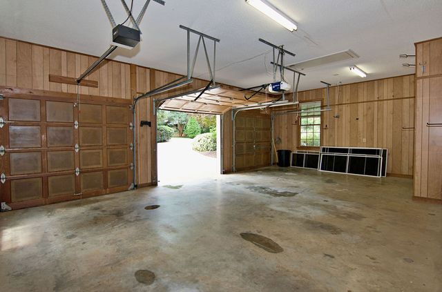 2223 Clearwater Point Drive, Seneca, SC 29672