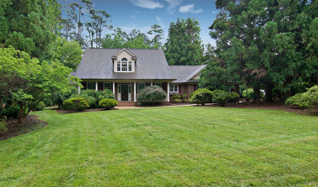 2223 Clearwater Point Drive, Seneca, SC 29672
