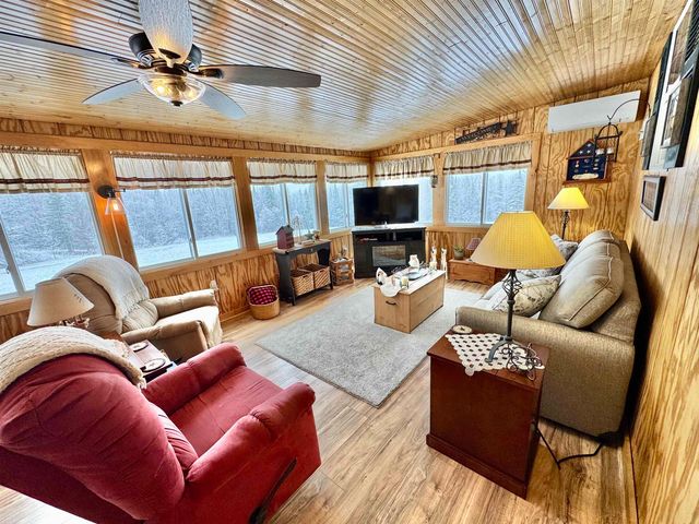 35 Goshen Road East, Bradford, VT 05033