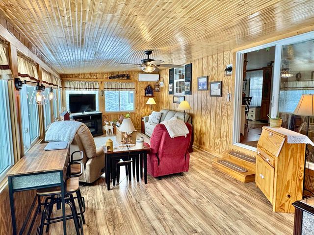 35 Goshen Road East, Bradford, VT 05033