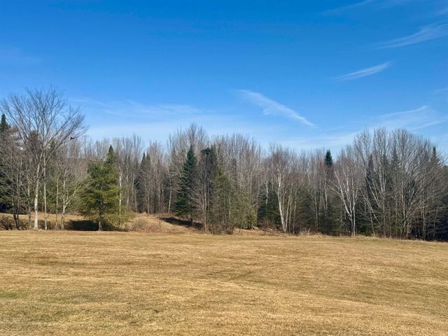 35 Goshen Road East, Bradford, VT 05033