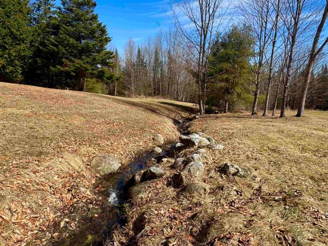 35 Goshen Road East, Bradford, VT 05033