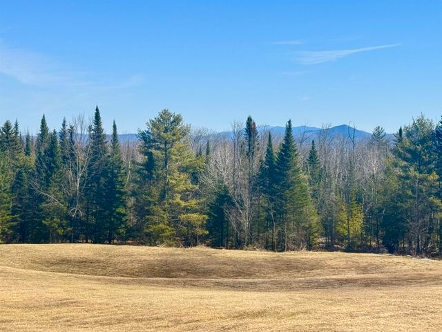 35 Goshen Road East, Bradford, VT 05033