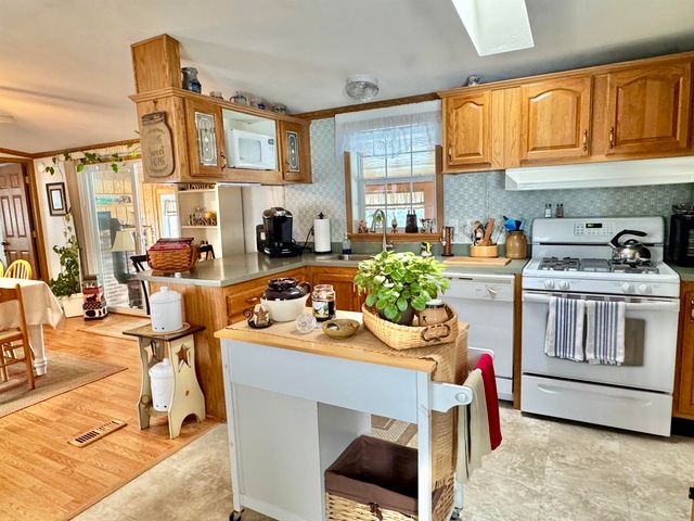 35 Goshen Road East, Bradford, VT 05033