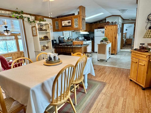 35 Goshen Road East, Bradford, VT 05033