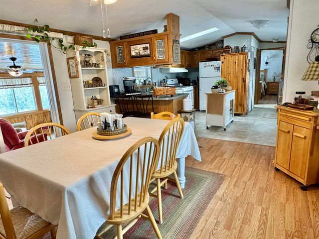 35 Goshen Road East, Bradford, VT 05033