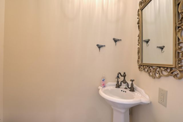 10801 Holly Avenue NE, Albuquerque, NM 87122