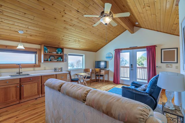 10801 Holly Avenue NE, Albuquerque, NM 87122