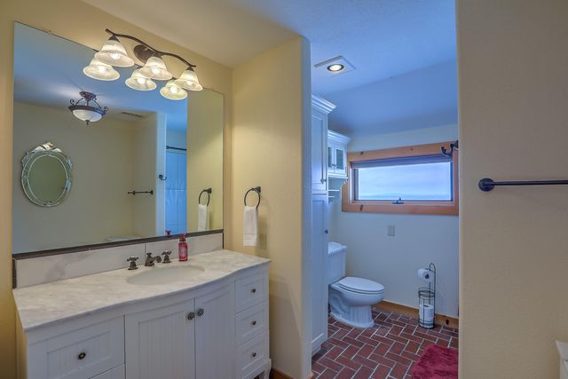 10801 Holly Avenue NE, Albuquerque, NM 87122